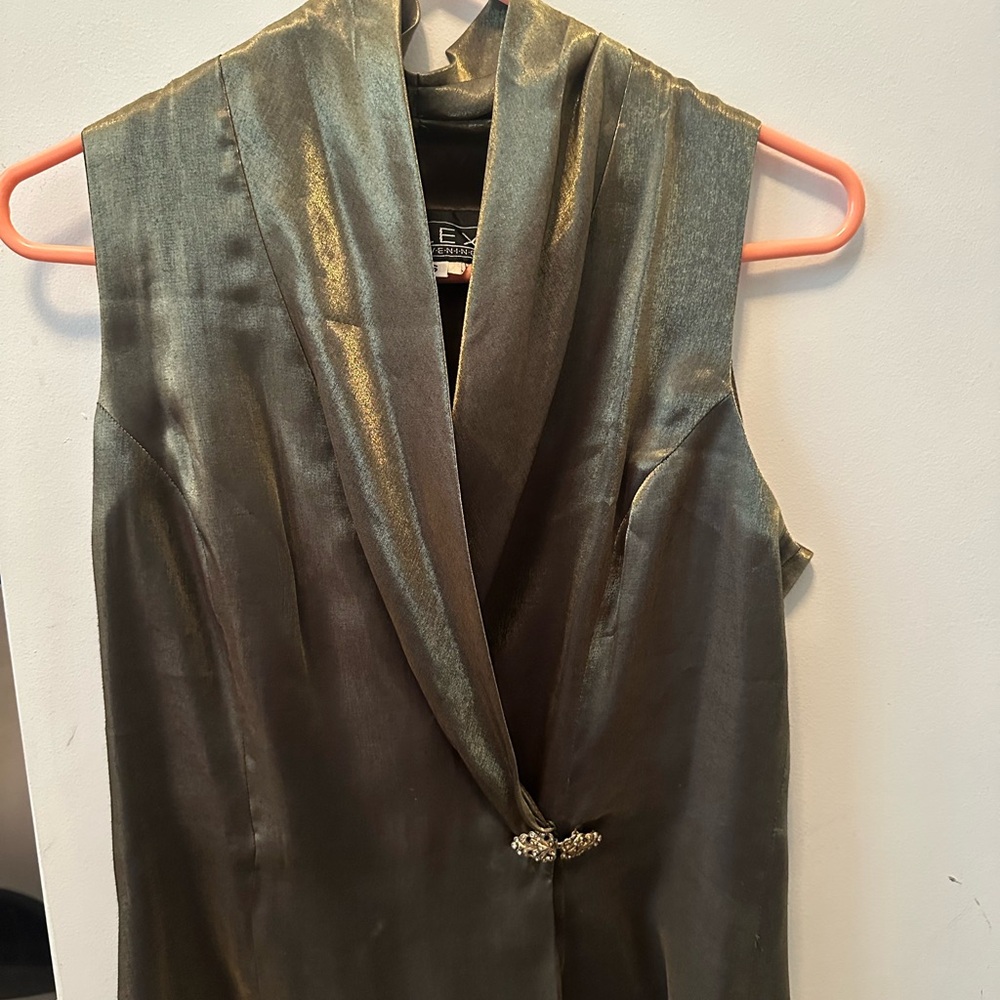 Vintage Elegant Metallic Vest